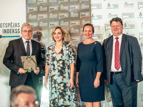 Valdes priekšsēdētājs A.Lieģis Ilgtspējas indeksa apbalvošanas cereomonijā