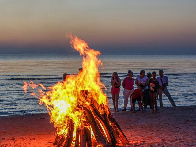 Kursēs autobuss uz Senās uguns nakts pasākumu