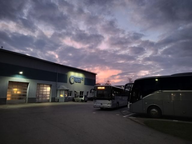 Slēdz visu vasaras sezonālos reisus